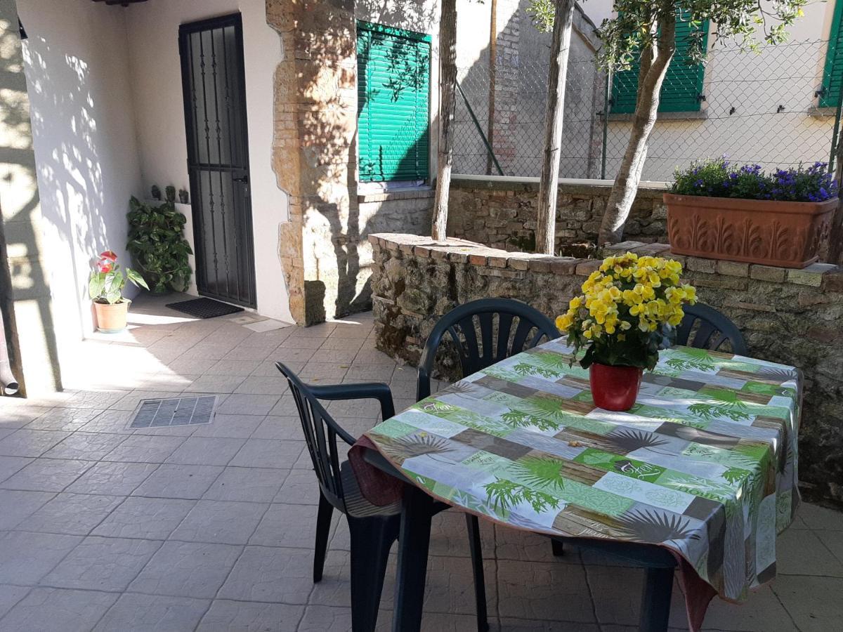 Hotel La Casa In Giardino Volterra Exterior foto